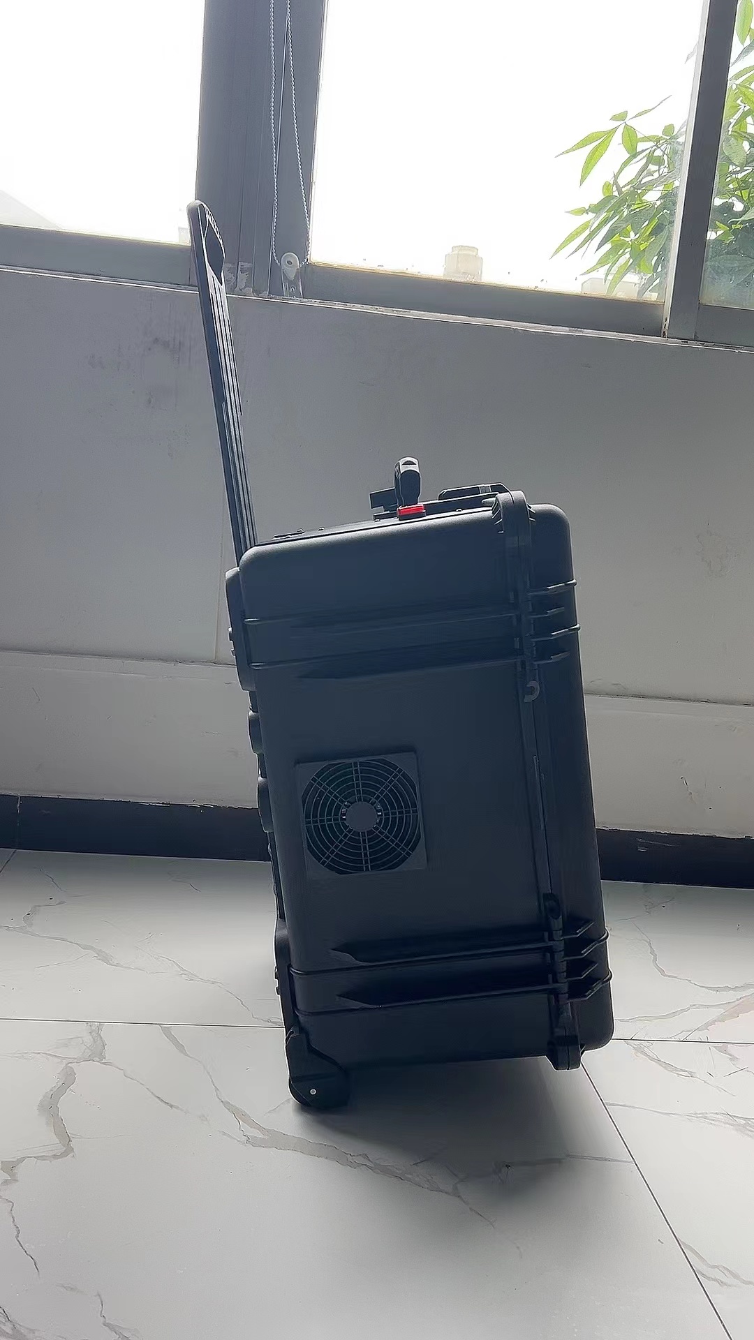 桦南手拉箱型移动通信干扰器